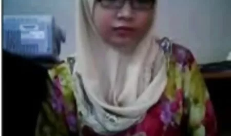 La fille a free porno video x accepté de remplacer le trou sous la barre de coma douce.