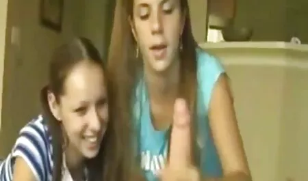 J'ai porno chic streaming attrapé une fille dans la rue et l'ai invitée chez elle.