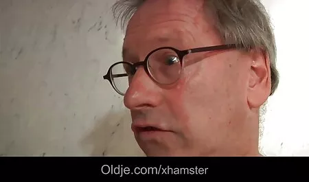 Doigté xxx video tukif dans la douche